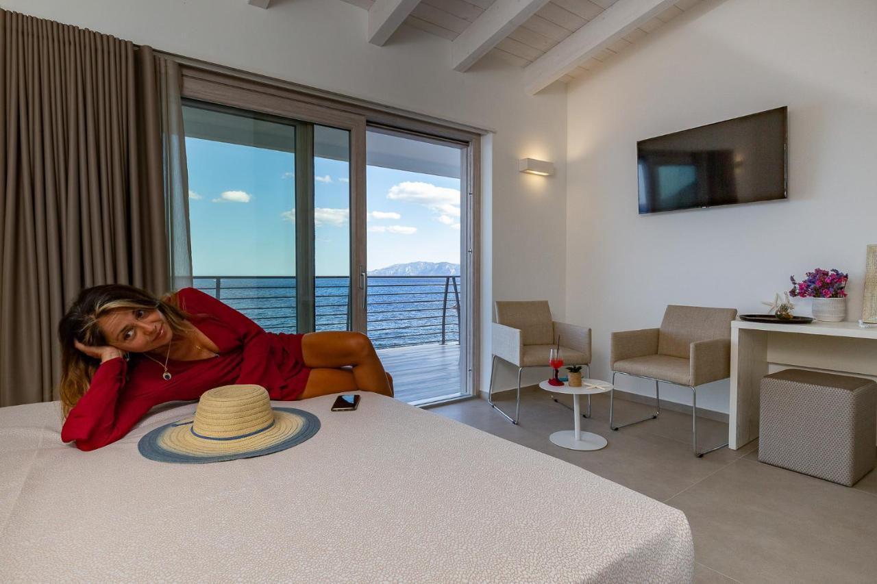 Hotel Caramare カーラゴノネ エクステリア 写真