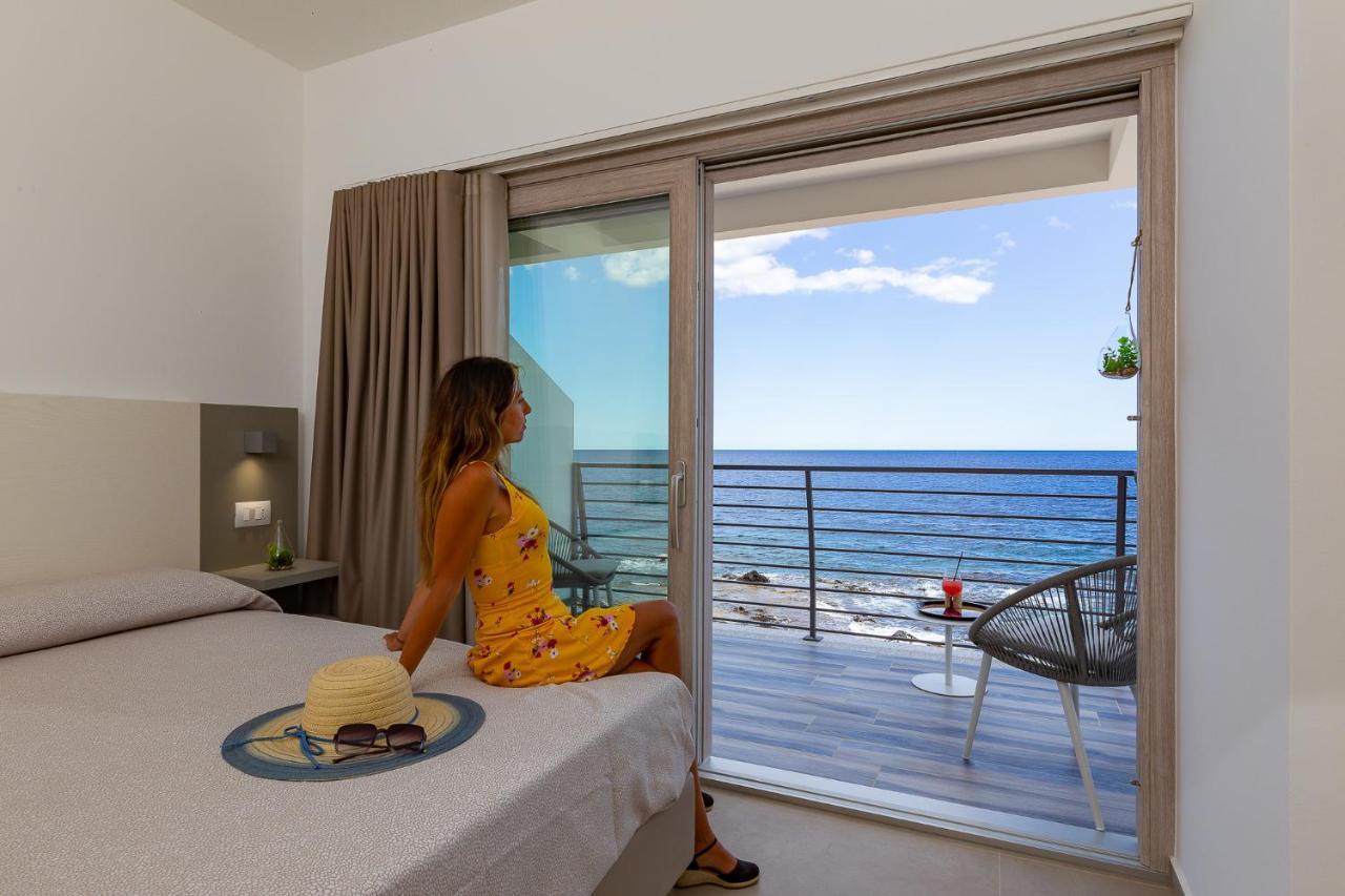 Hotel Caramare カーラゴノネ エクステリア 写真
