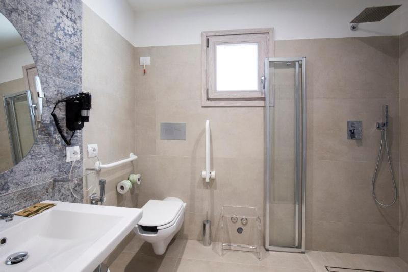 Hotel Caramare カーラゴノネ エクステリア 写真