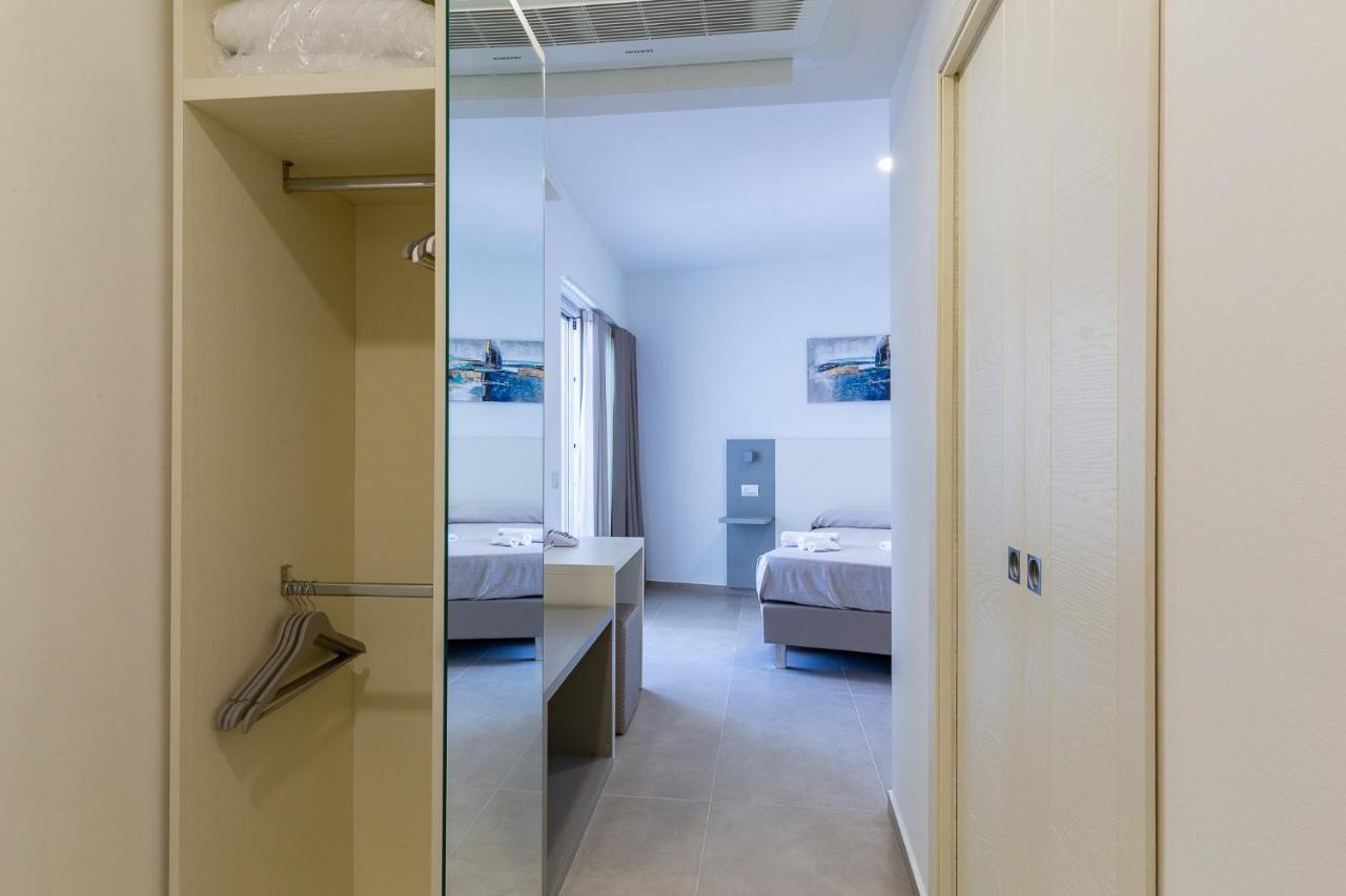 Hotel Caramare カーラゴノネ エクステリア 写真