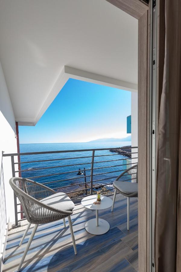 Hotel Caramare カーラゴノネ エクステリア 写真